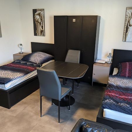 Modernes Studio-Apartment Mitten Im Ruhrgebiet Bochum Esterno foto
