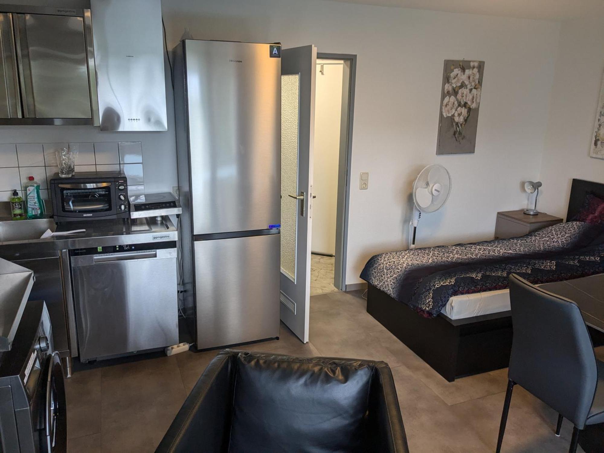 Modernes Studio-Apartment Mitten Im Ruhrgebiet Bochum Esterno foto